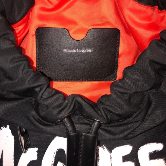 Alexander McQueen Small Ball Bundle Shoulder Bag Black/White - Picture 5 of 11